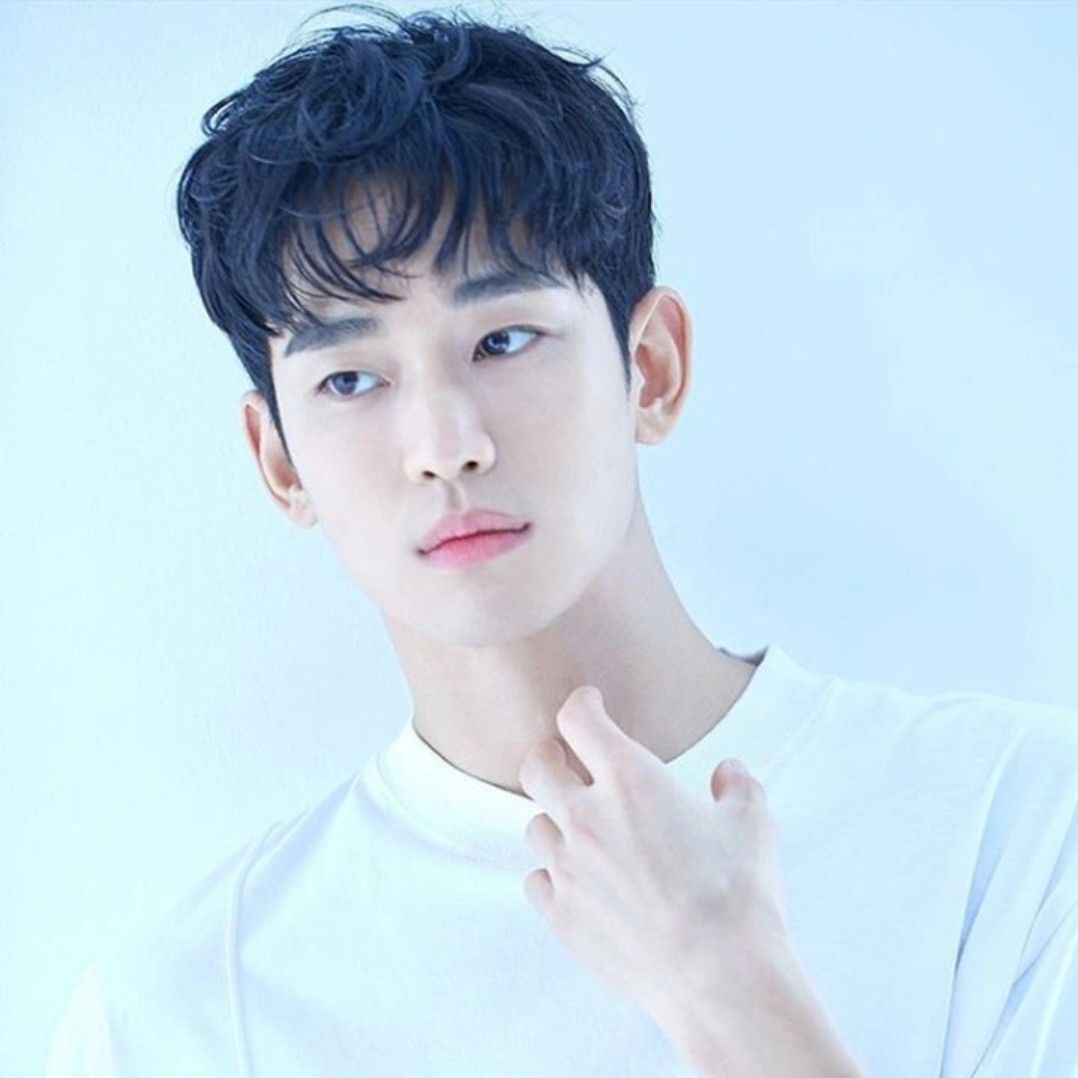 Behind-the-scenes cut of Kim Soohyun