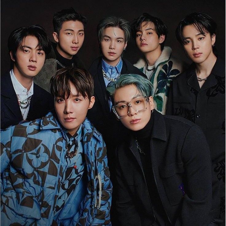 Recent activity shot of Kim Taehyung (V)