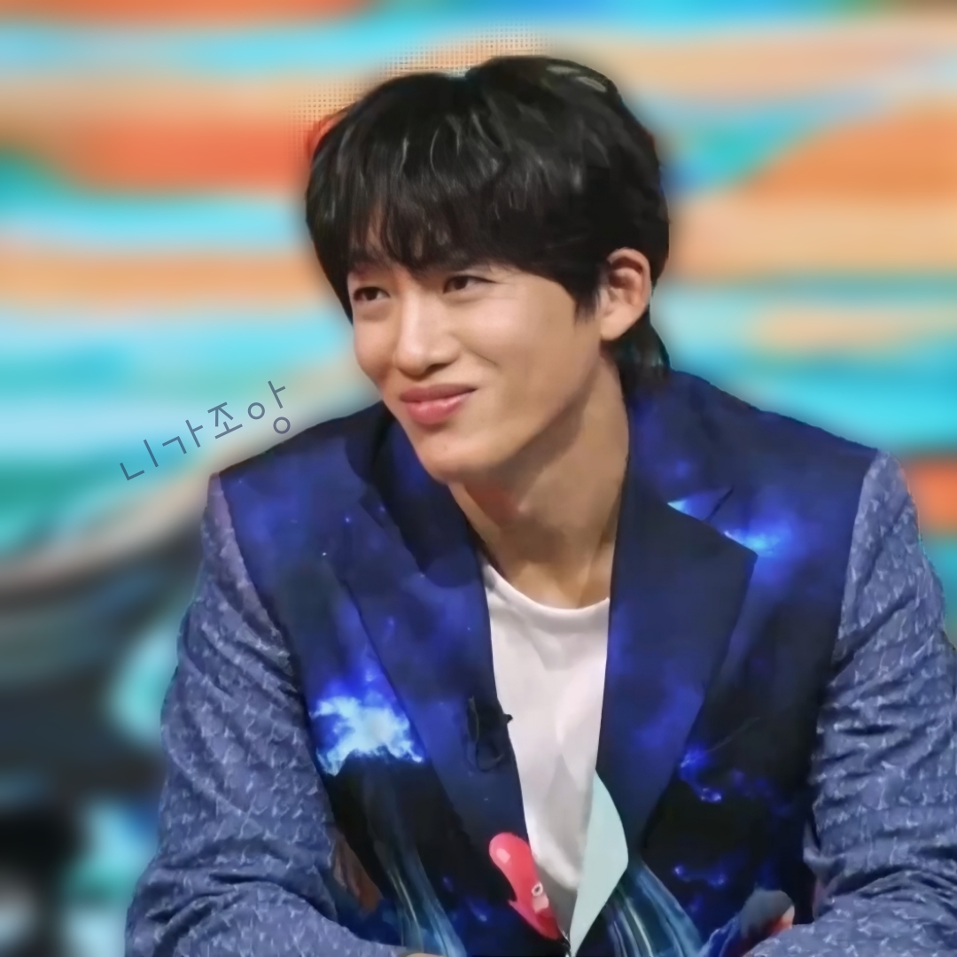 Latest photo of Shin Seungtae