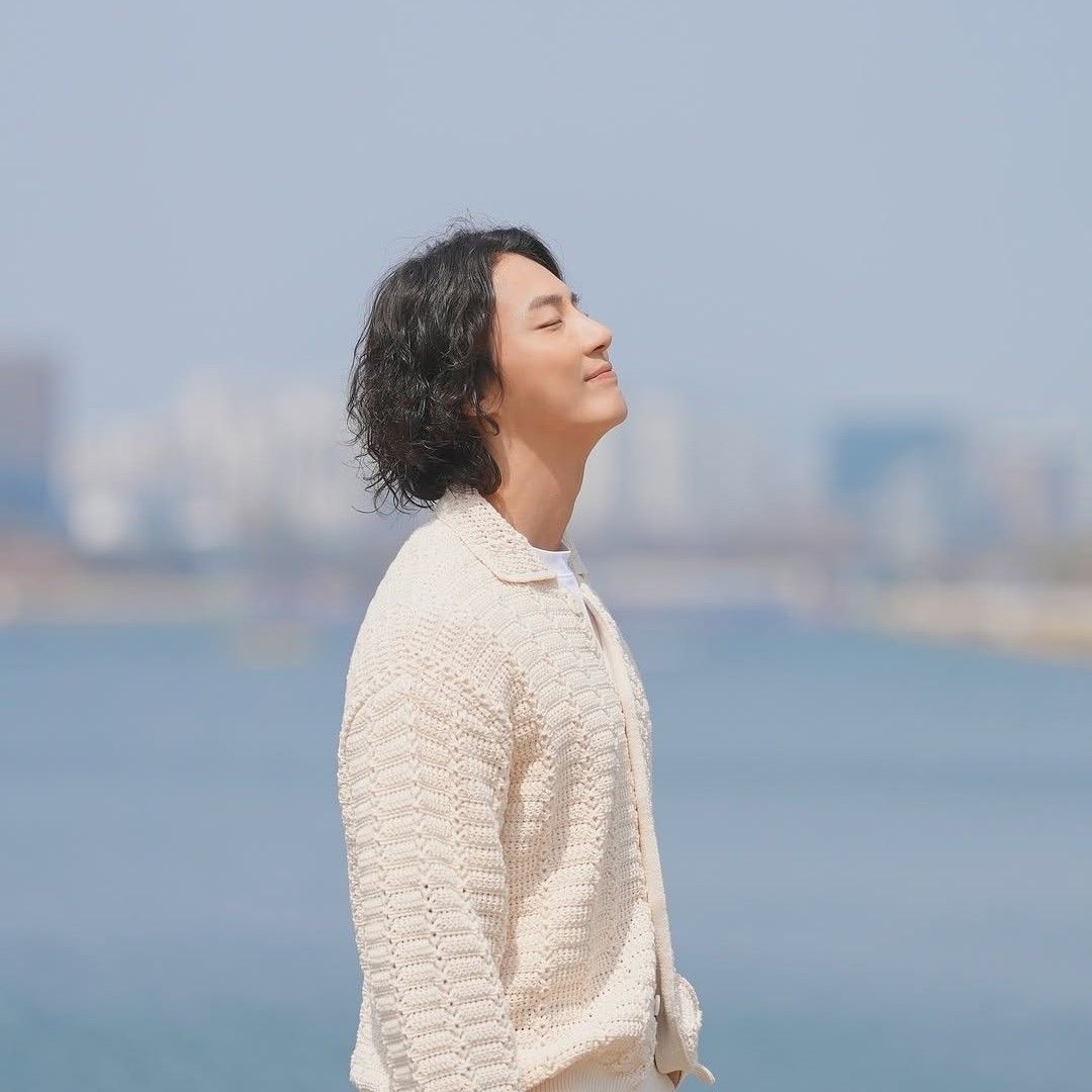 Recent activity shot of Yoon Shiyoon