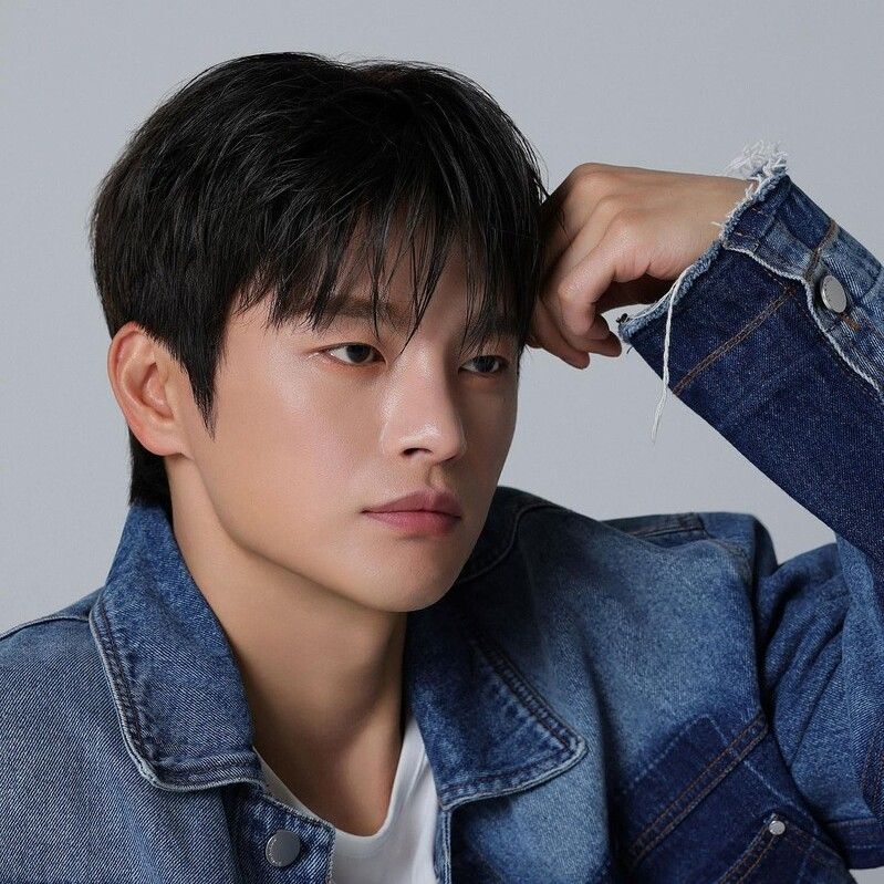 ソ・イングクの最近の活動ショット