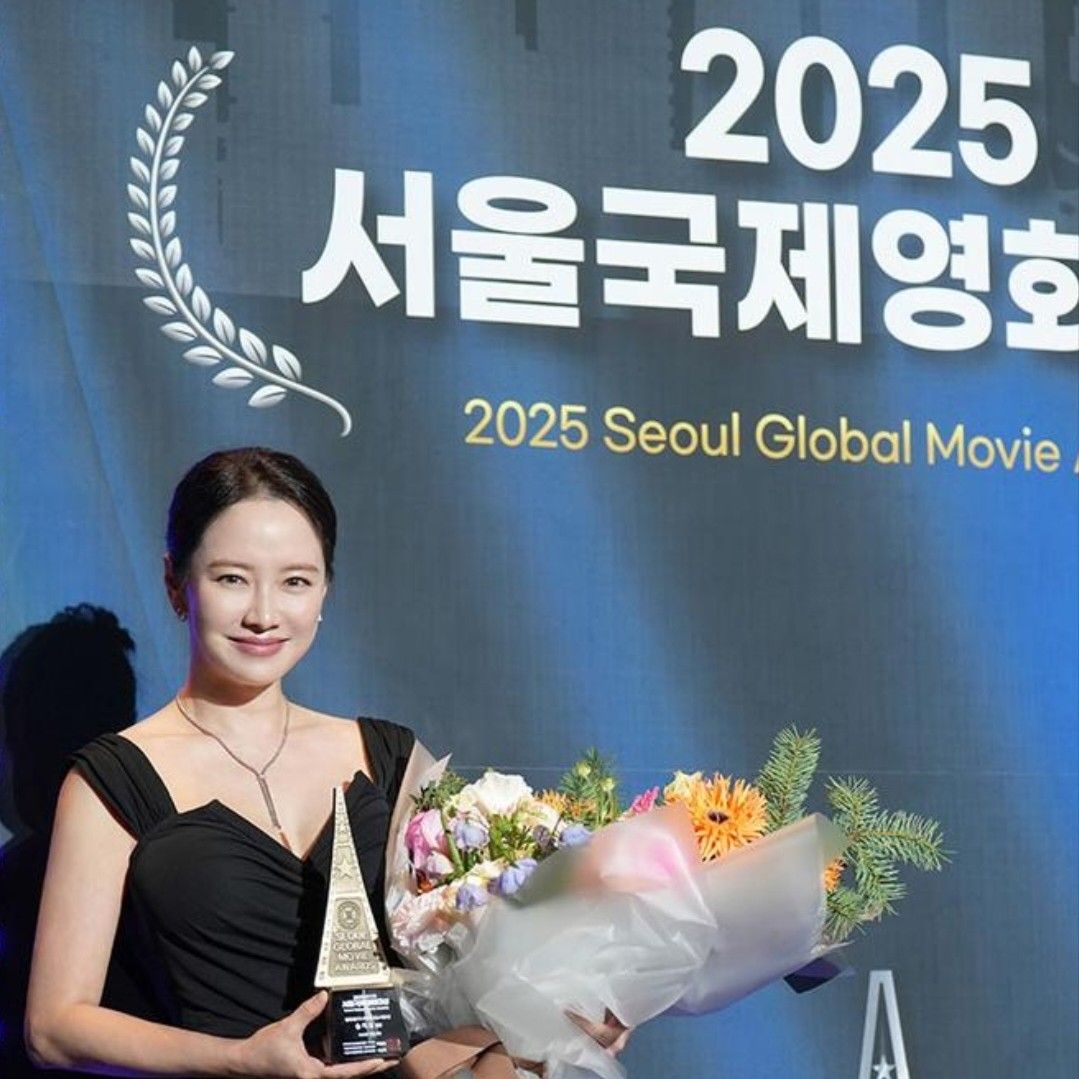 Behind-the-scenes cut of Song Jihyo