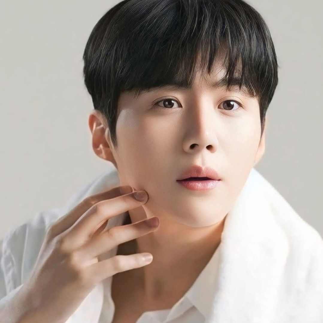 Momen yang diabadikan oleh penggemar Kim Seonho