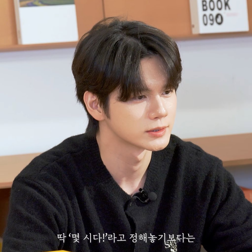 粉絲拍下的邕聖祐瞬間