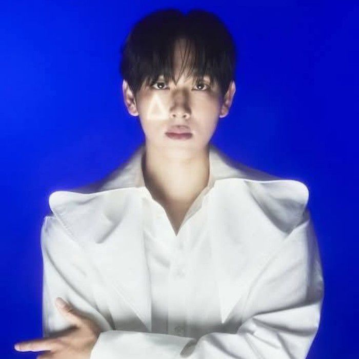 Behind-the-scenes cut of Lim Siwan