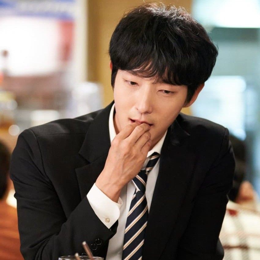 Behind-the-scenes cut of Lee Joongi