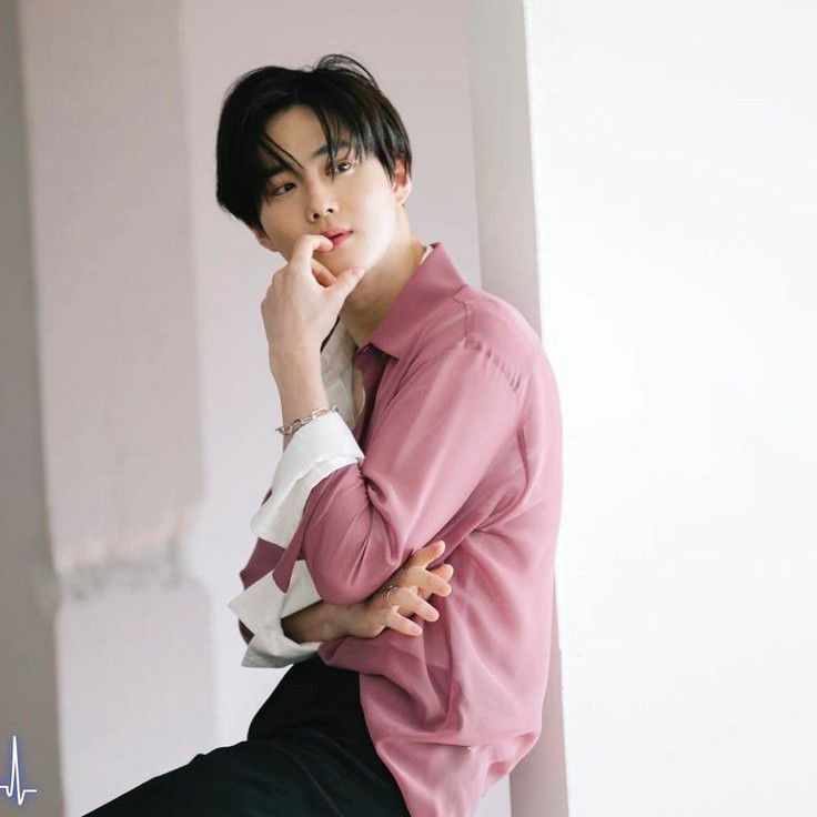 Recent activity shot of Suho
