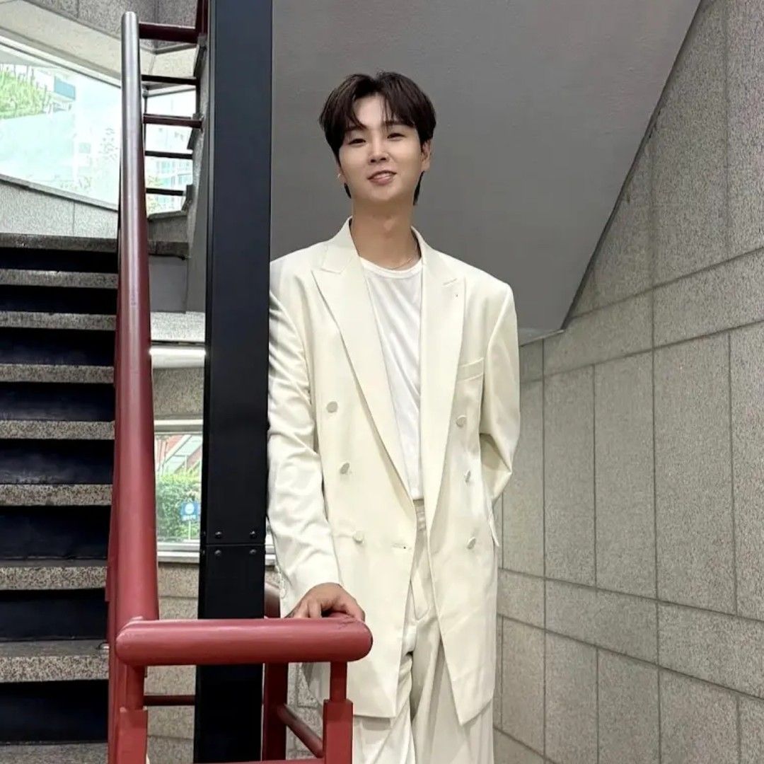 Behind-the-scenes cut of Song Minjun
