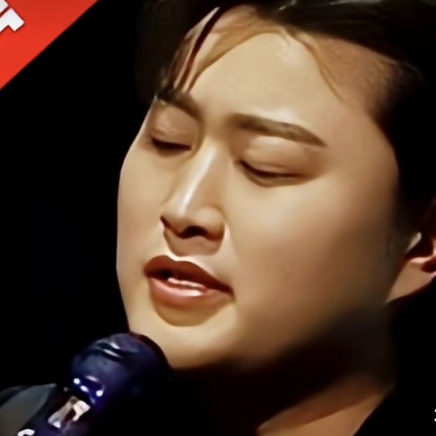 A moment captured by a fan of Kim Hojoong