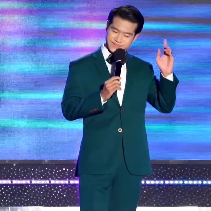 A moment captured by a fan of Jo Myungsup