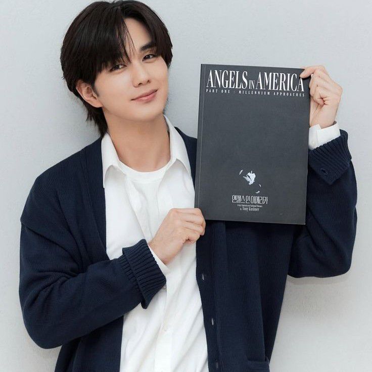 A moment captured by a fan of Yoo Seungho