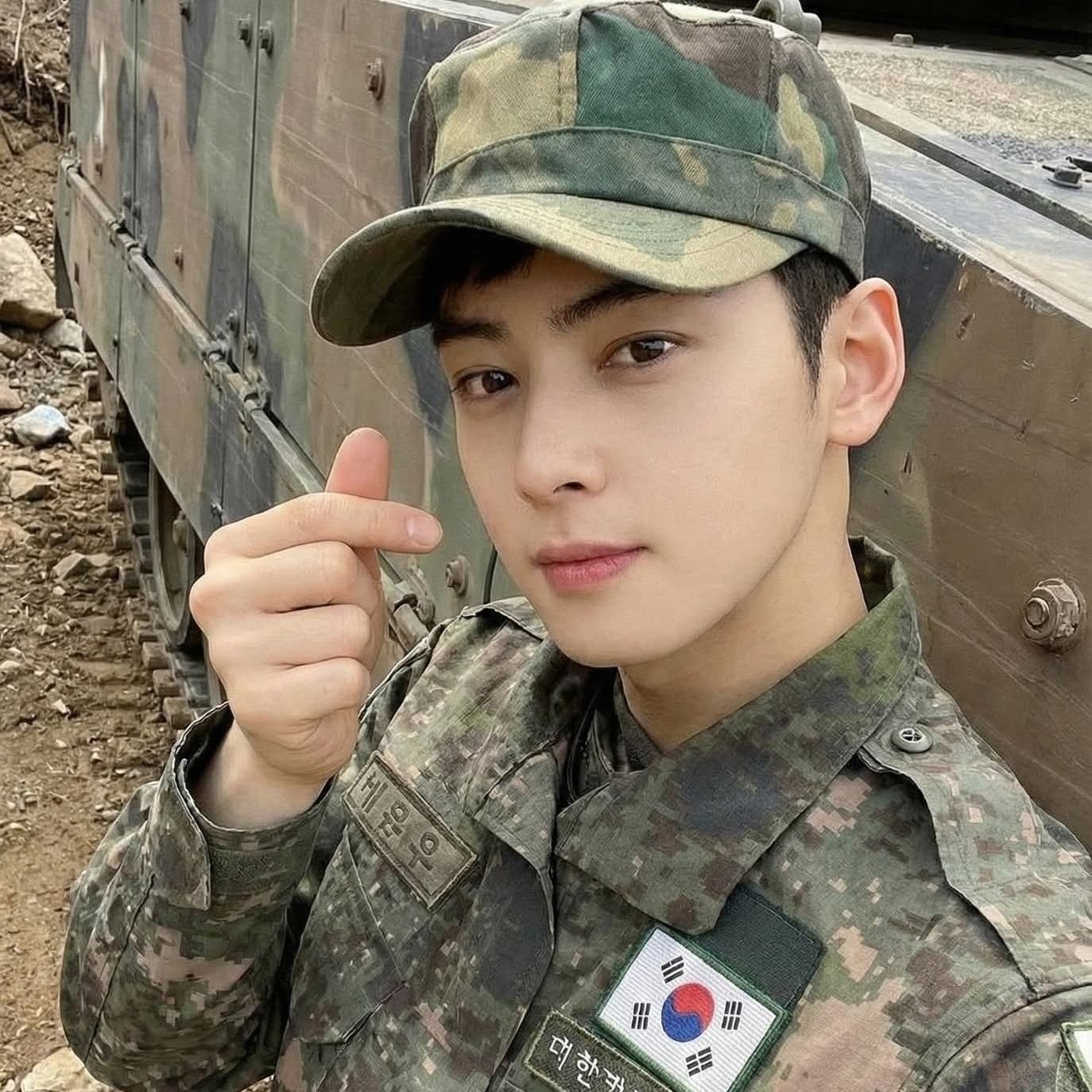 Foto kegiatan terbaru dari Cha Eunwoo