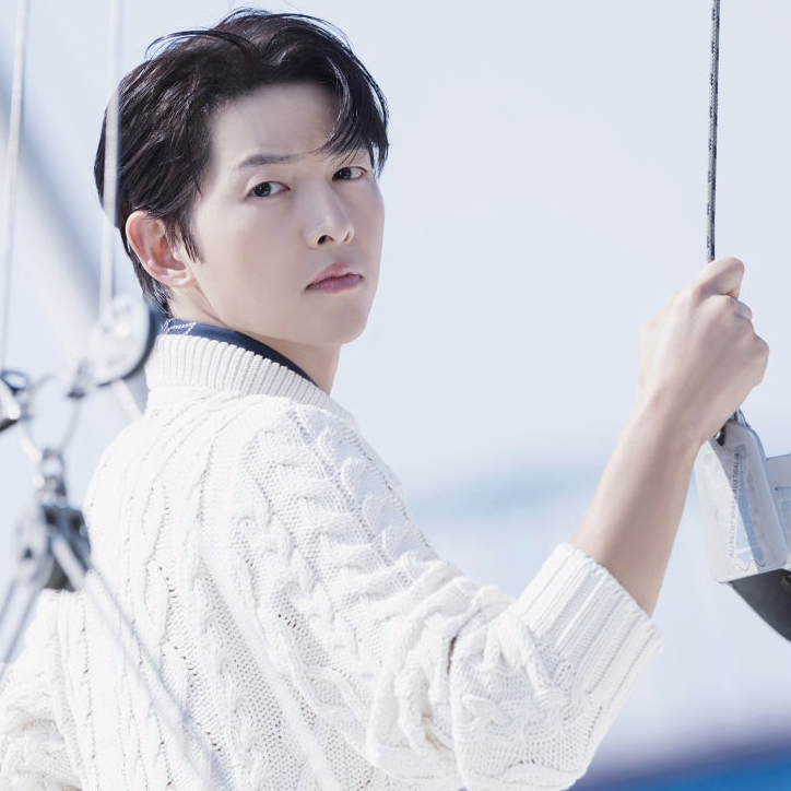 Recent activity shot of Song Joongki