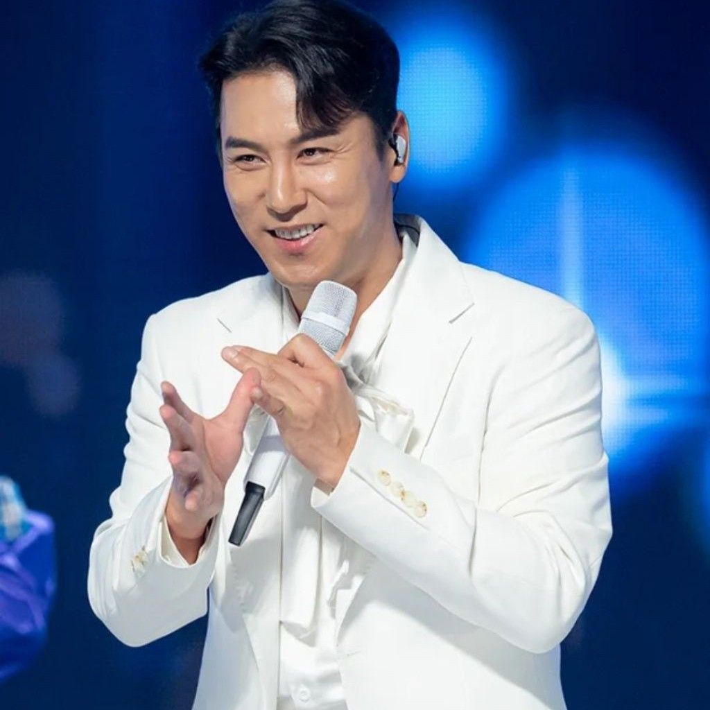 Recent activity shot of Jang Minho