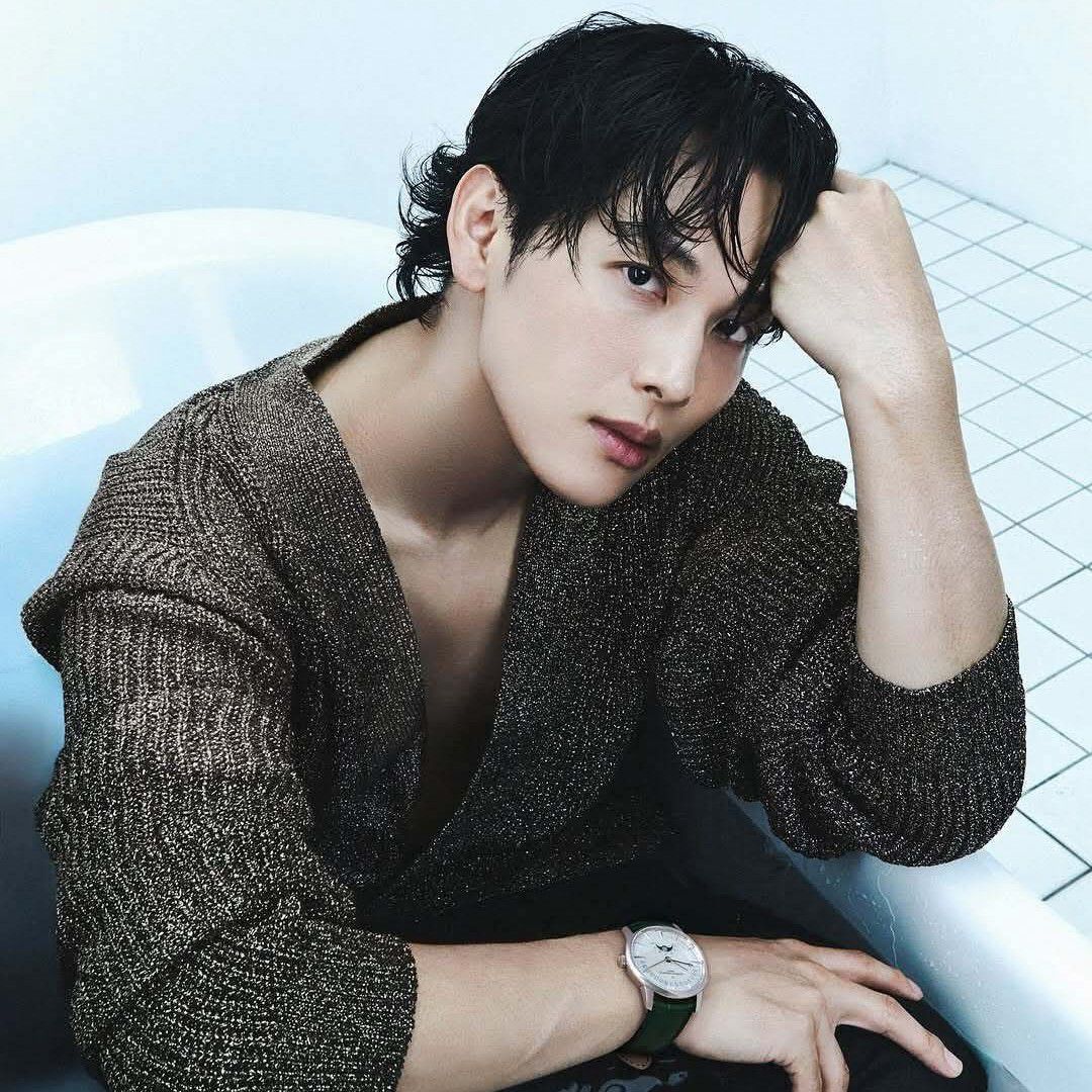 Behind-the-scenes cut of Yim Siwan