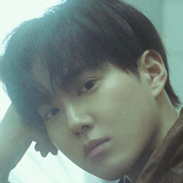 Recent activity shot of Suho