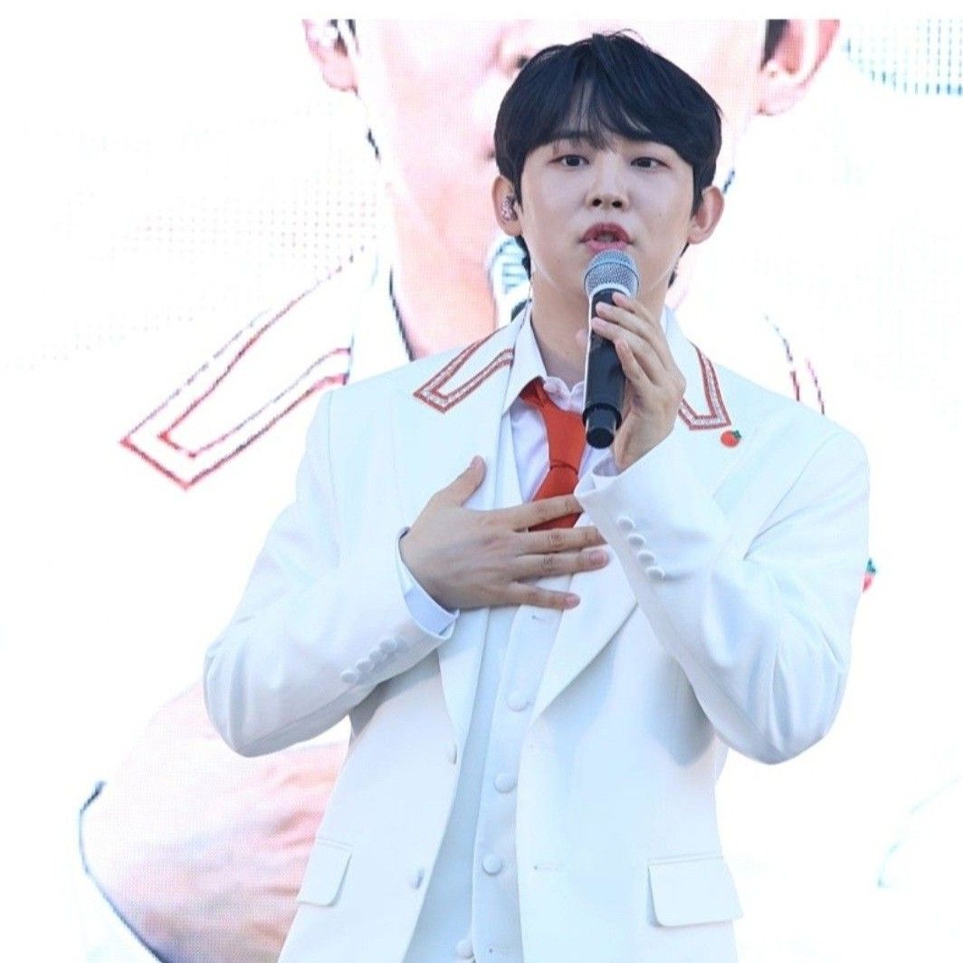 Behind-the-scenes cut of Jinuk