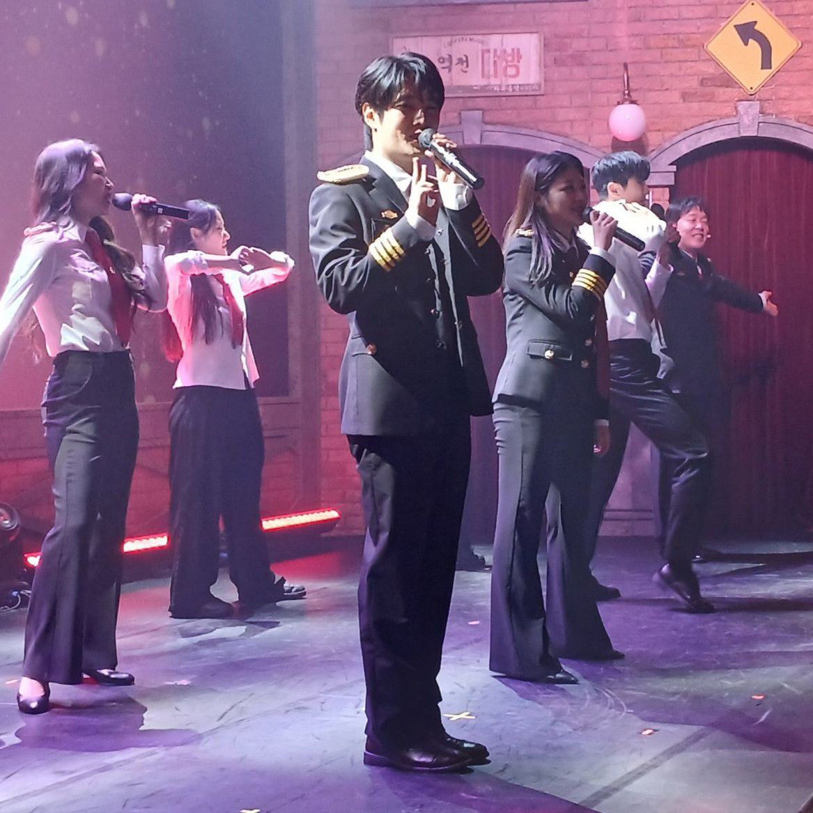 Behind-the-scenes cut of Kim Jungyeon