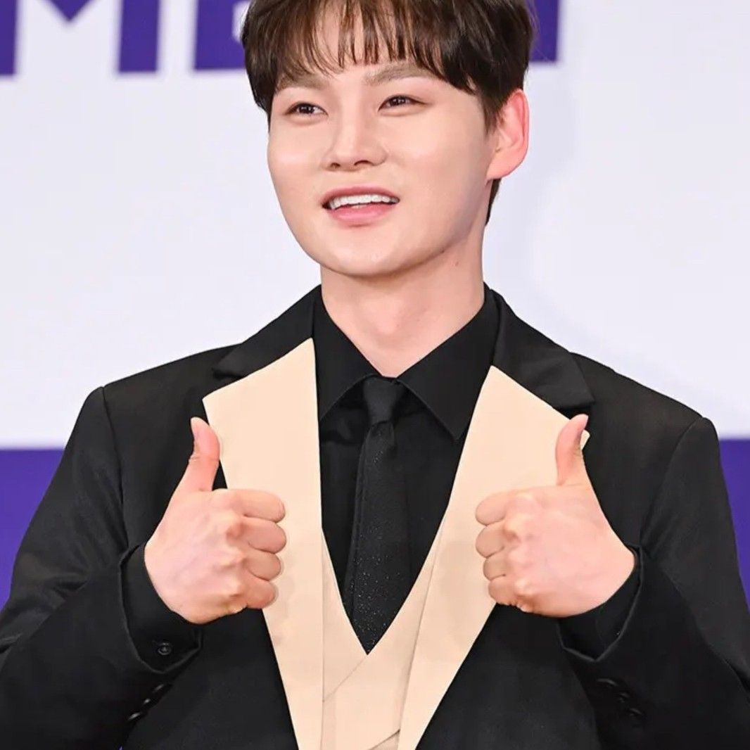 朴瑞镇的最新照片