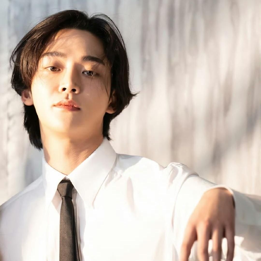 Latest photo of Rowoon