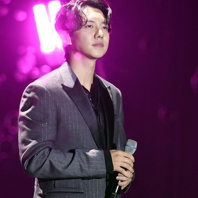 A moment captured by a fan of Lee Seunggi
