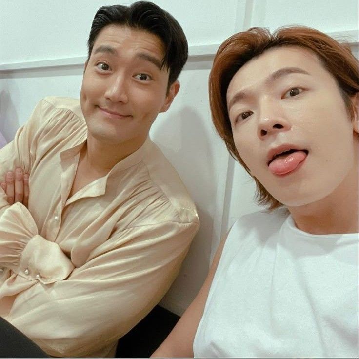 Latest photo of Choi Siwon