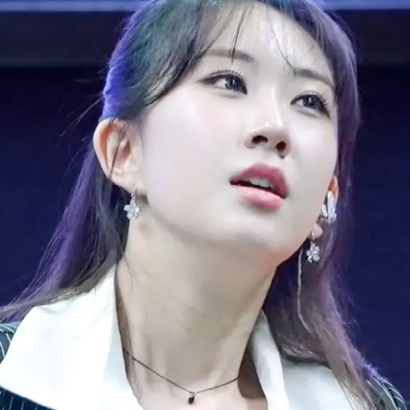 A moment captured by a fan of Jeon Yujin