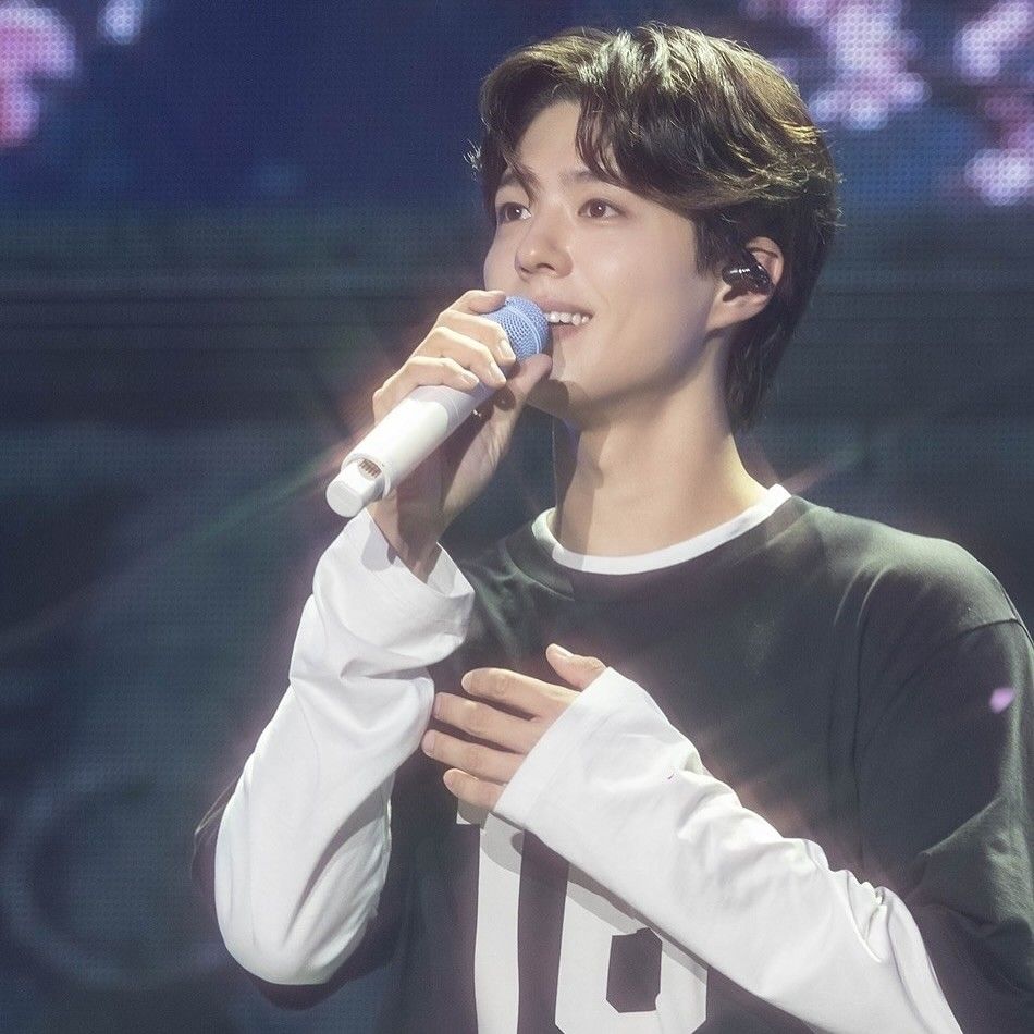 Behind-the-scenes cut of Park Bogum
