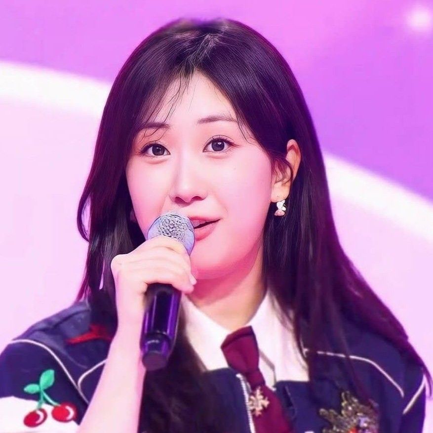 Behind-the-scenes cut of Jeon Yujin