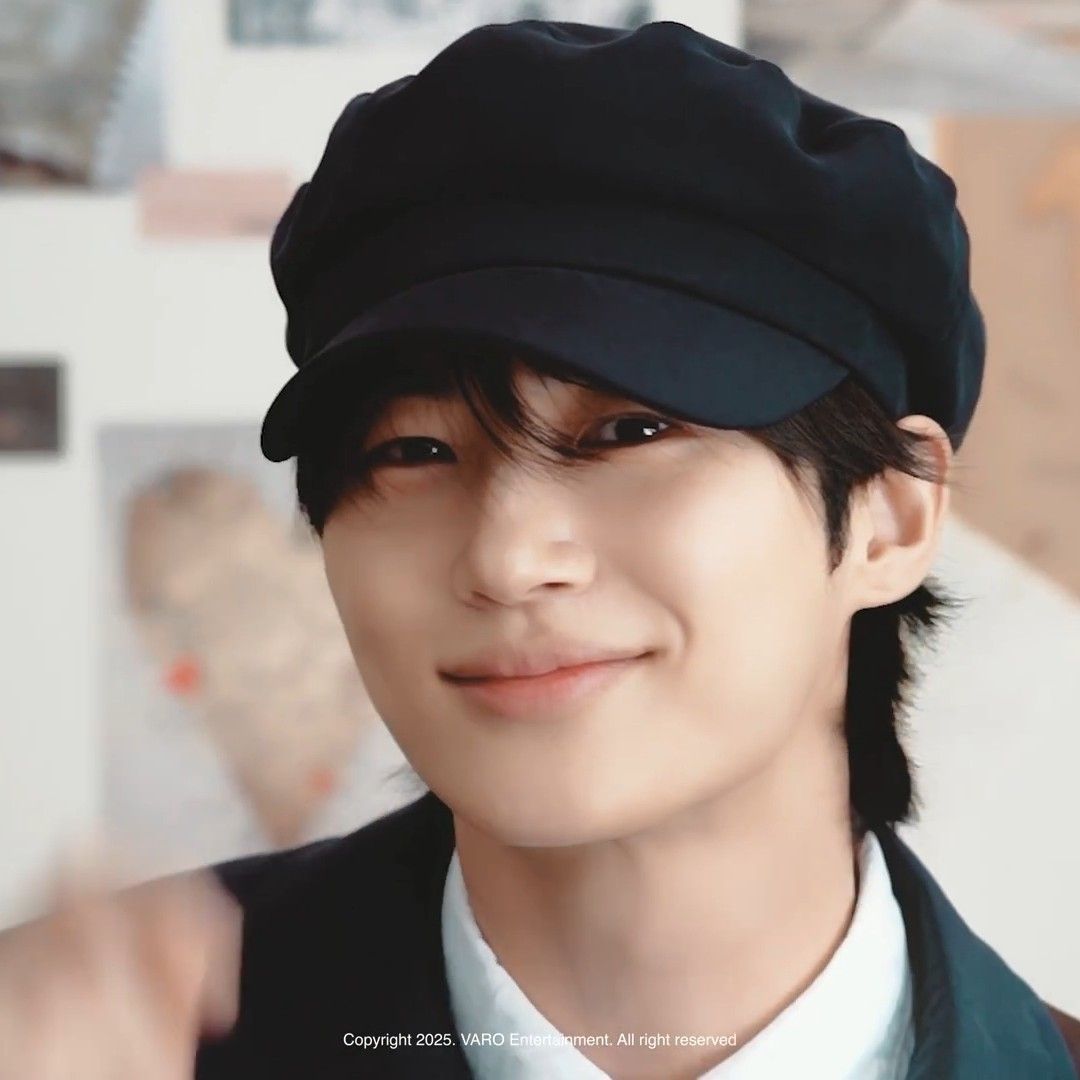 粉丝拍下的边佑锡瞬间