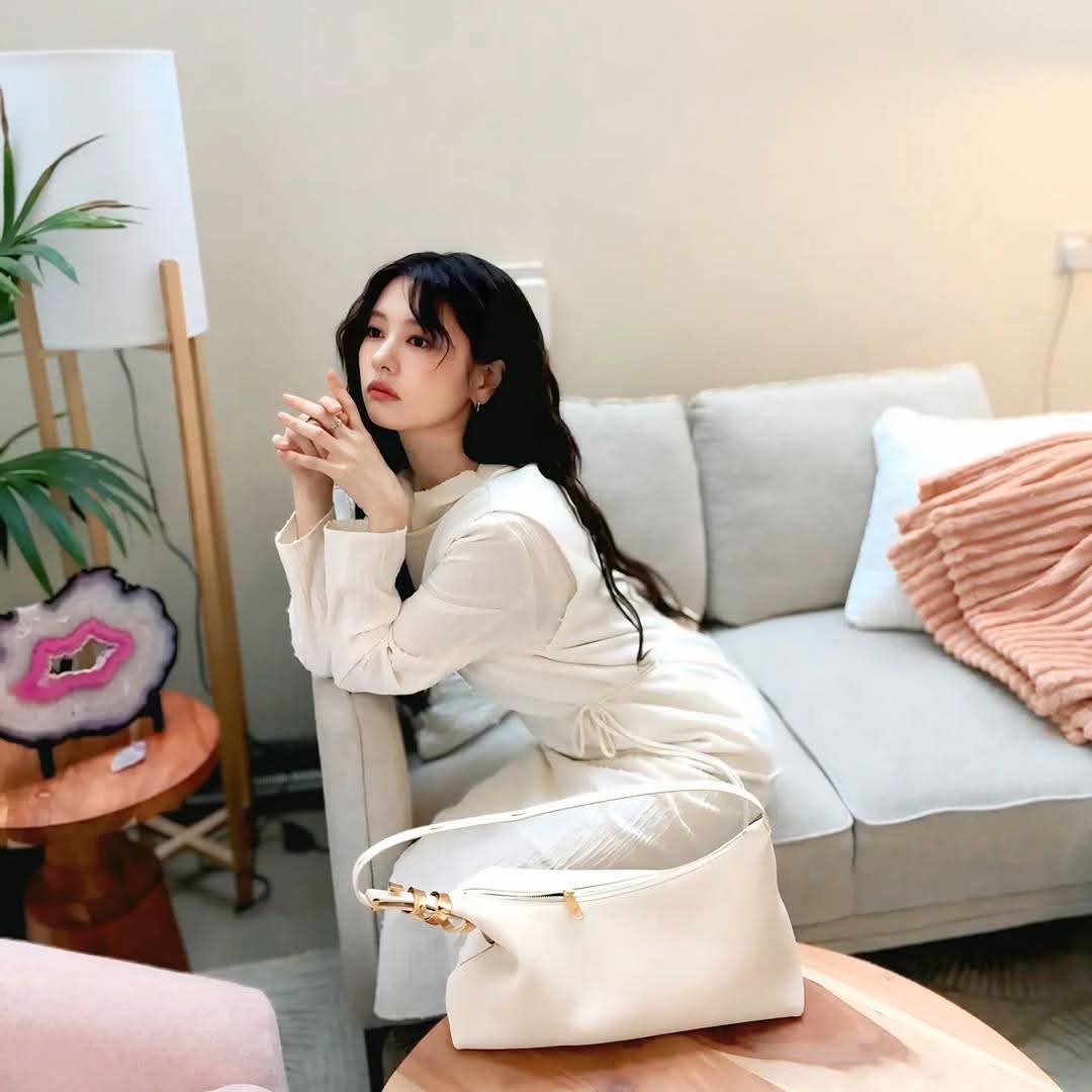 Recent activity shot of Jung Somin