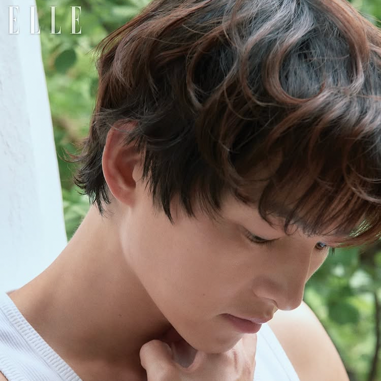 Latest photo of Song Joongki