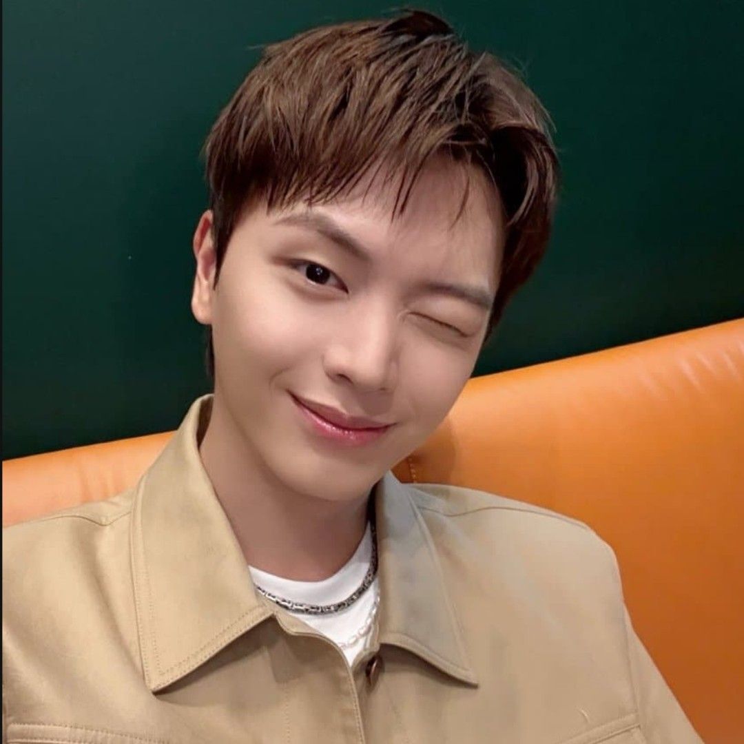 Behind-the-scenes cut of Yook Sungjae