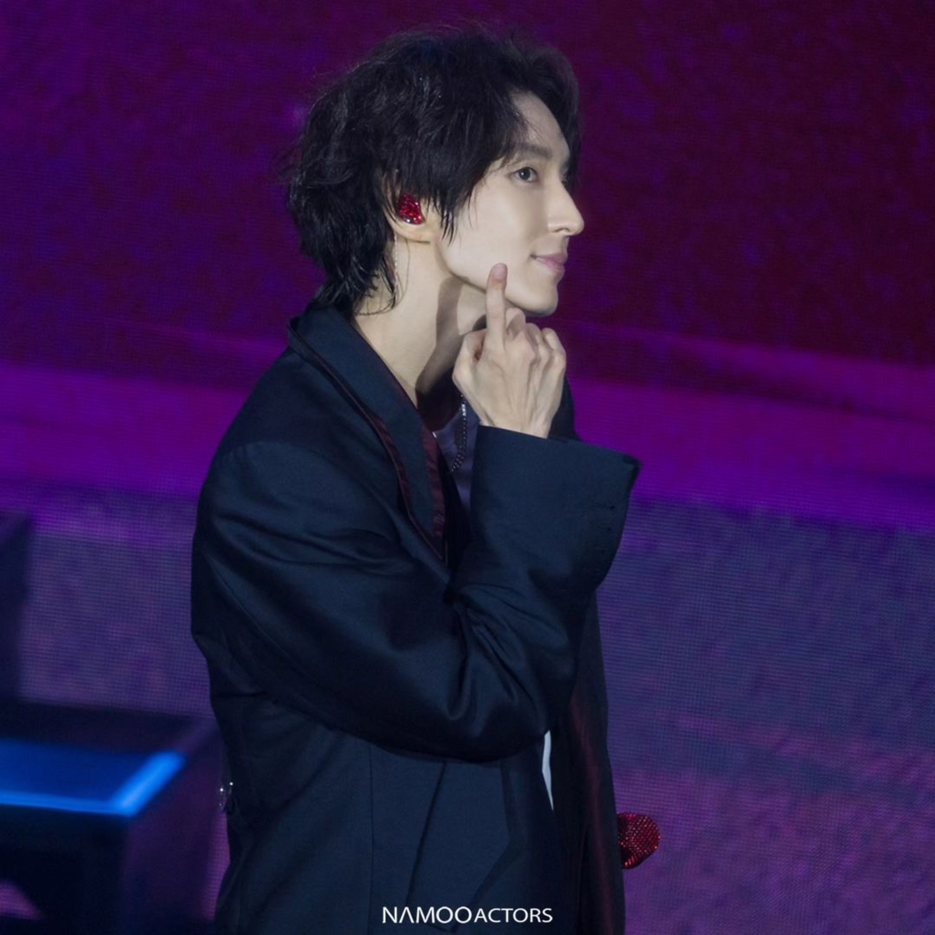 A moment captured by a fan of Lee Joongi