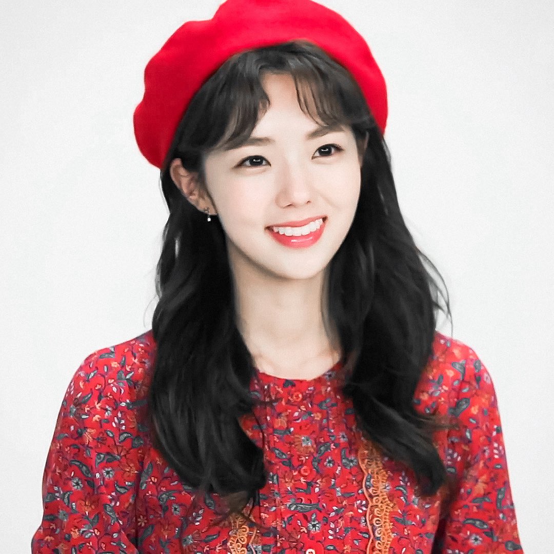 Behind-the-scenes cut of Chae Subin