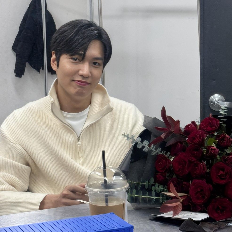 イ・ミンホの最近の活動ショット