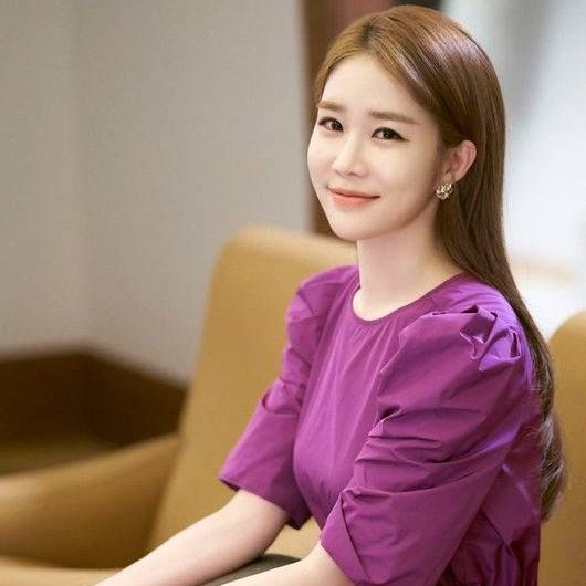 Behind-the-scenes cut of Yoo Inna