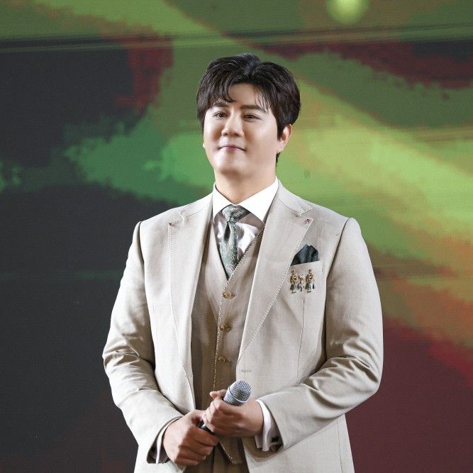 Behind-the-scenes cut of Jin Haesung