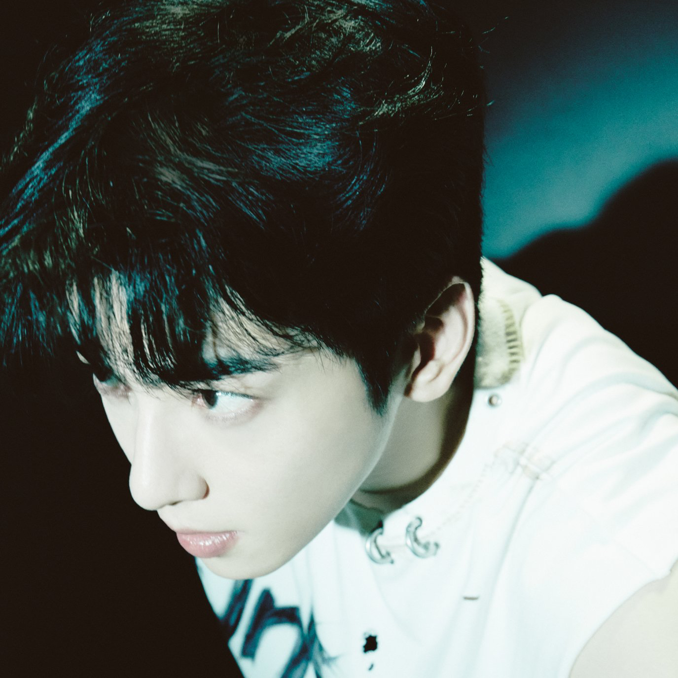 Behind-the-scenes cut of Cha Eunwoo