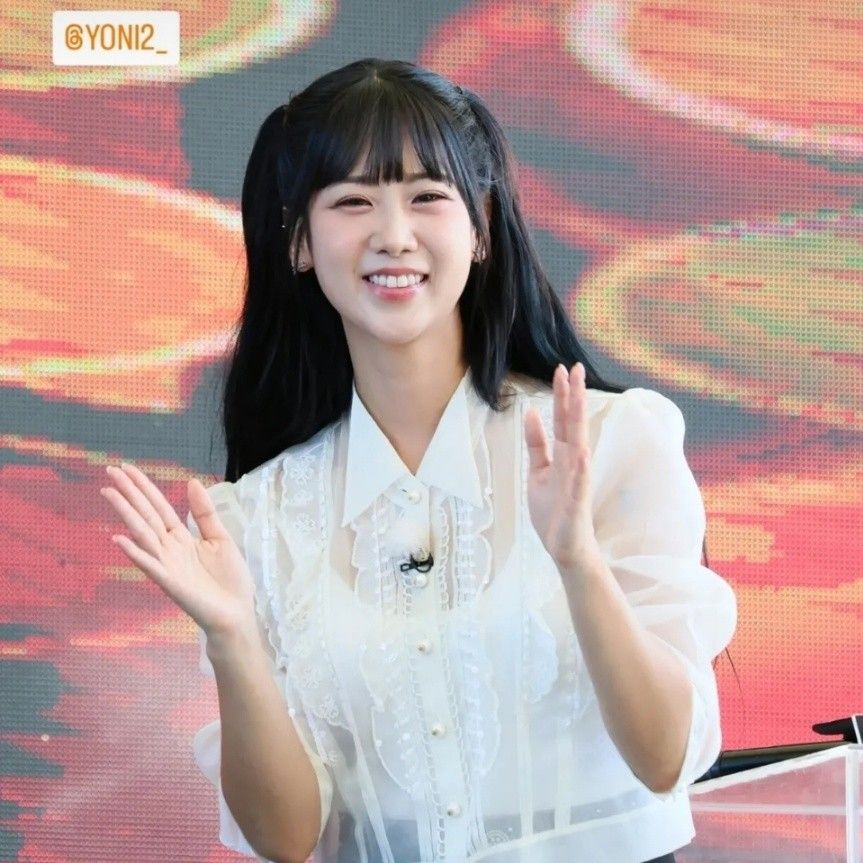 Latest photo of Kang Hyeyeon