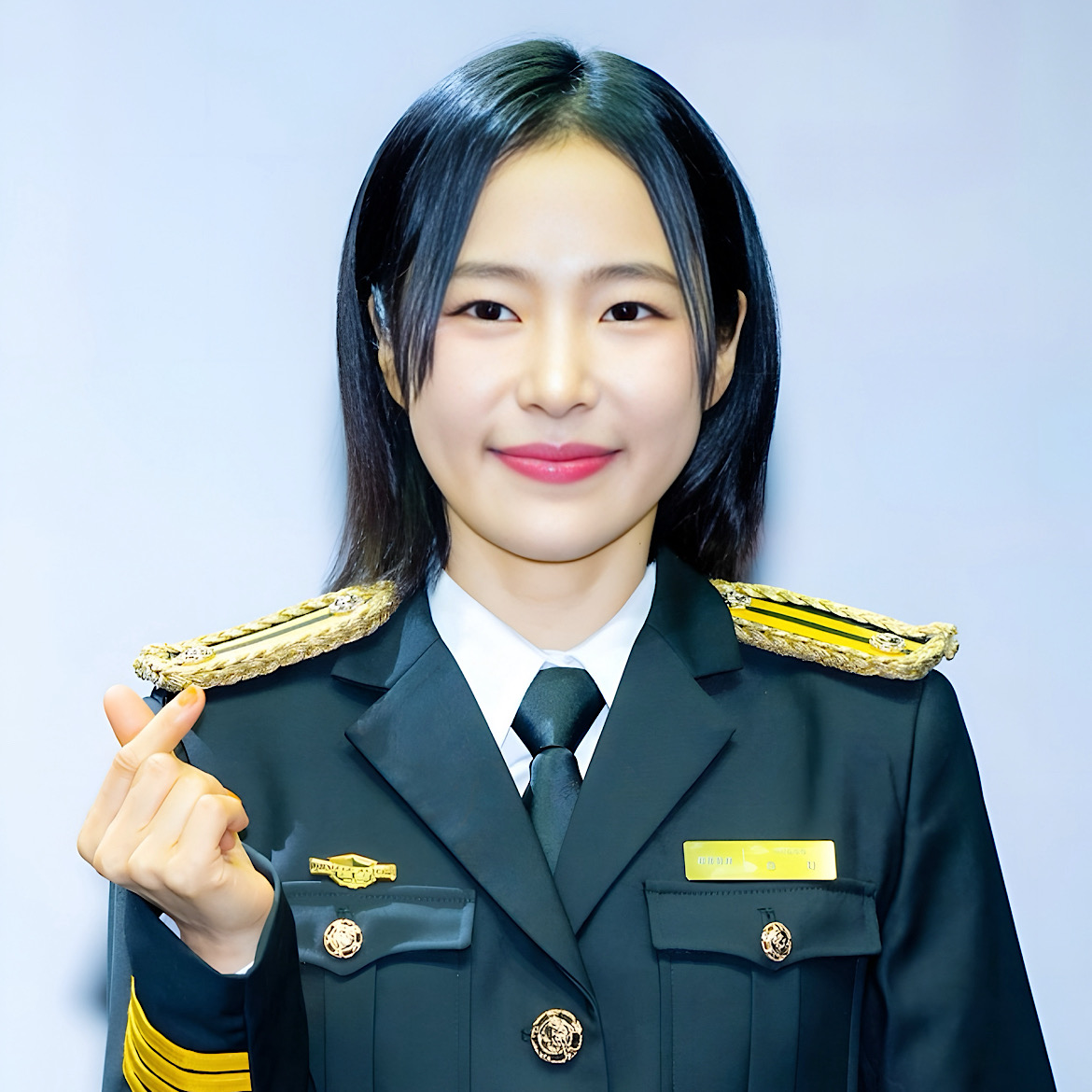 Behind-the-scenes cut of Hong Ja