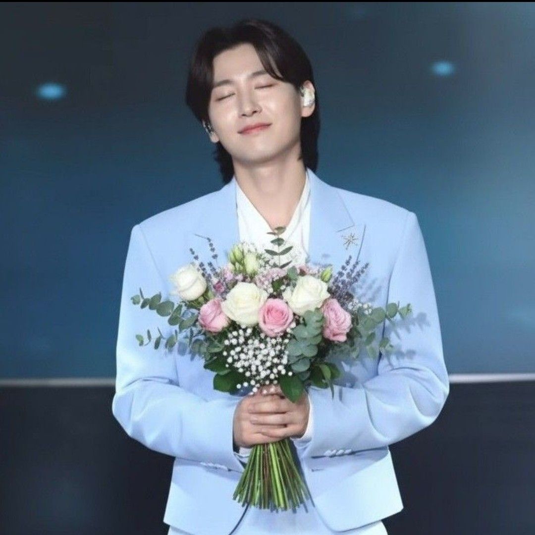 Behind-the-scenes cut of Kim Yongbin