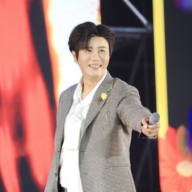 Recent activity shot of Jin Haesung