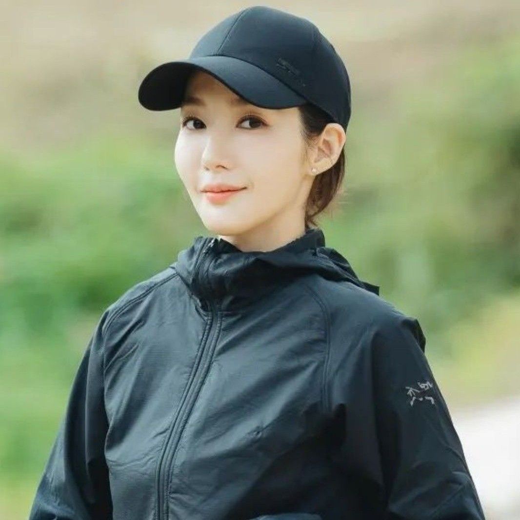 Recent activity shot of Park Minyoung