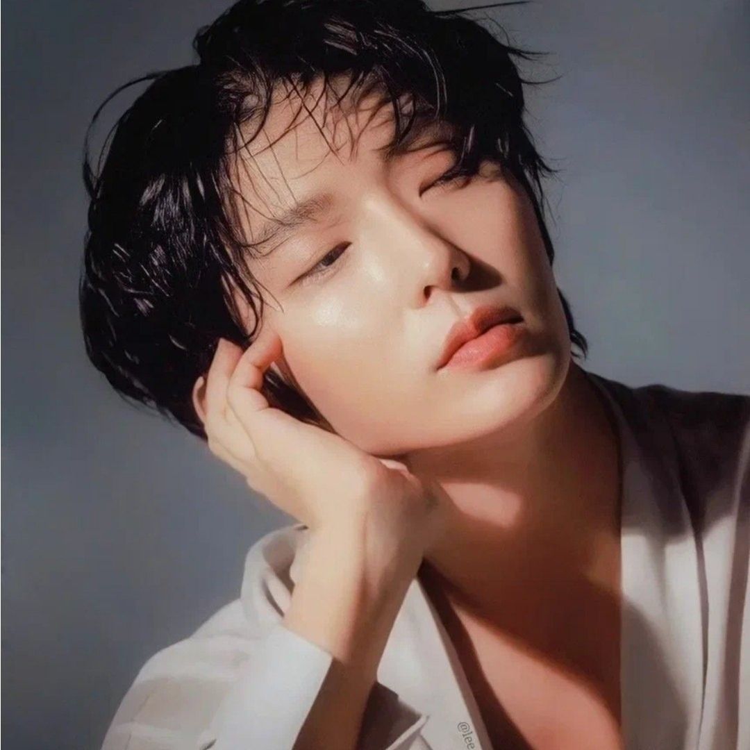 Foto terbaru dari Lee Joongi