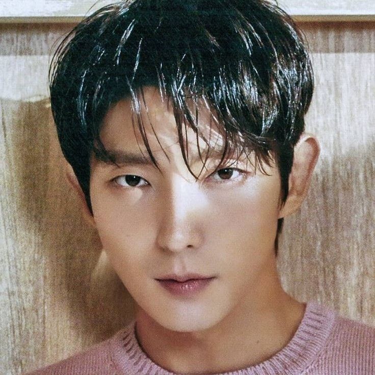 A moment captured by a fan of Lee Joongi