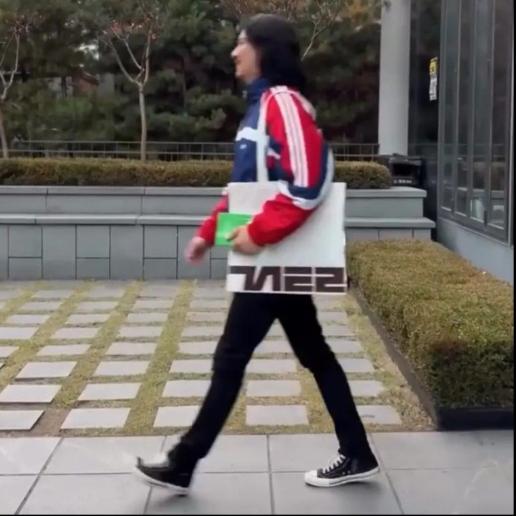 Behind-the-scenes cut of Kim Namgil