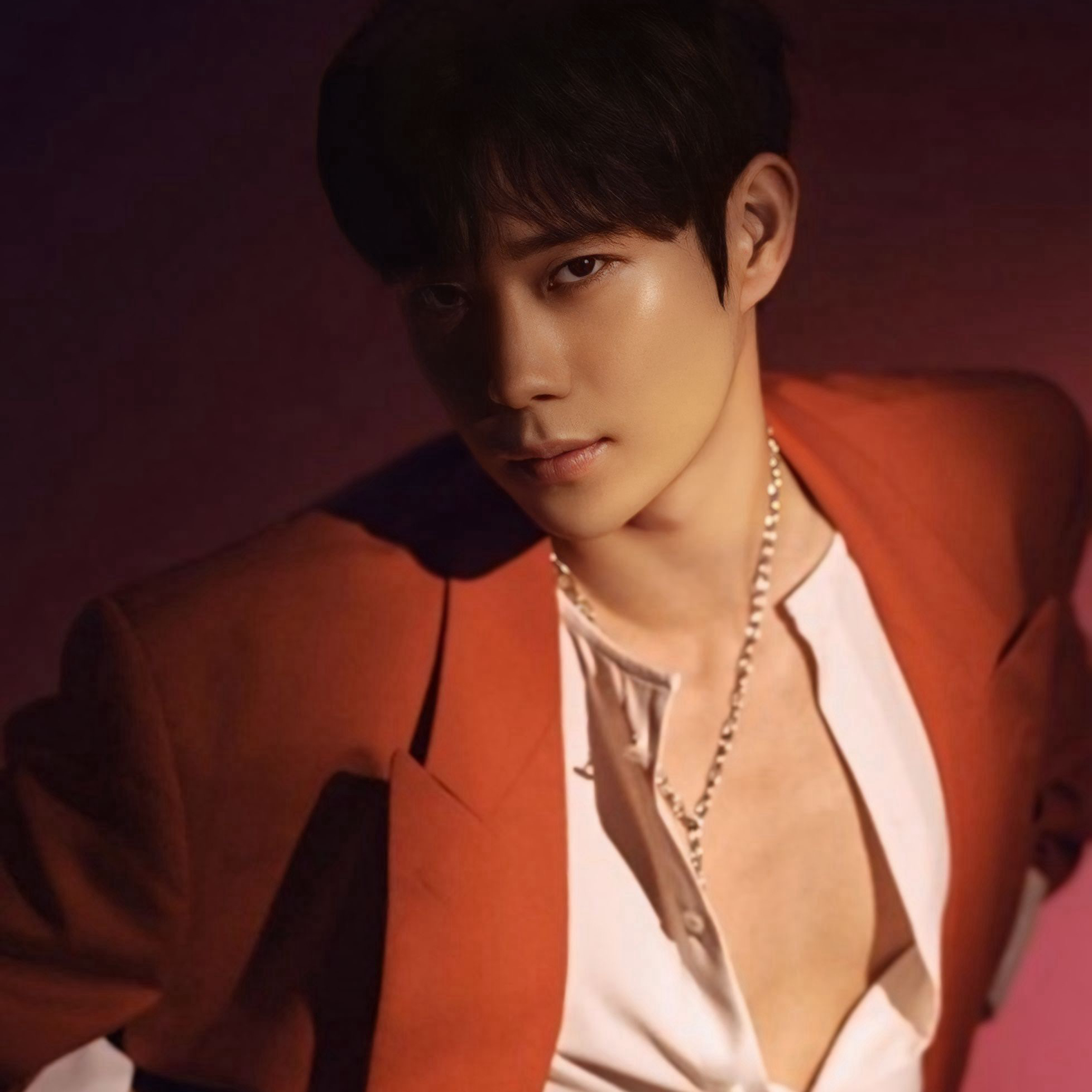 Behind-the-scenes cut of Kim Youngdae
