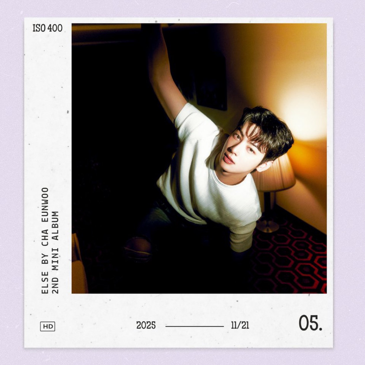 Behind-the-scenes cut of Cha Eunwoo