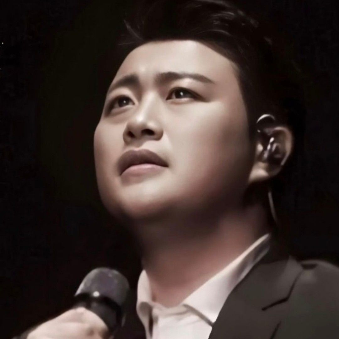Behind-the-scenes cut of Kim Hojoong